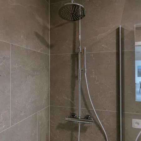 Relax By The Waves Апартаменты