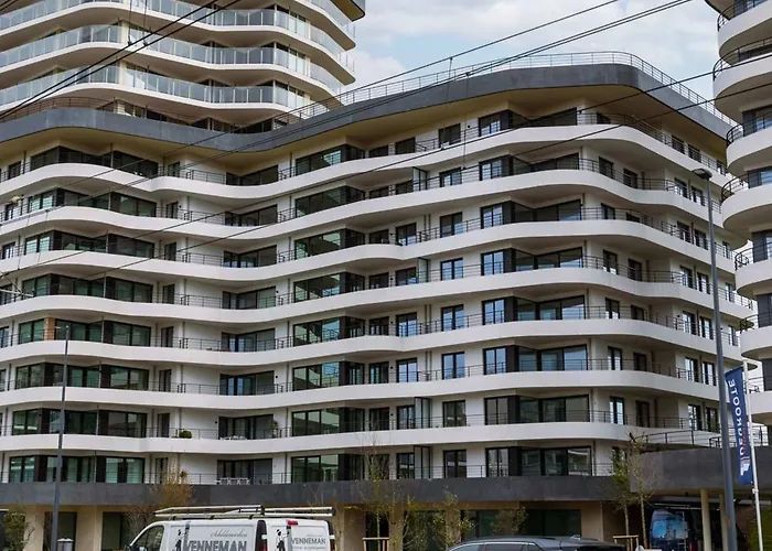 Relax By The Waves * Ostende